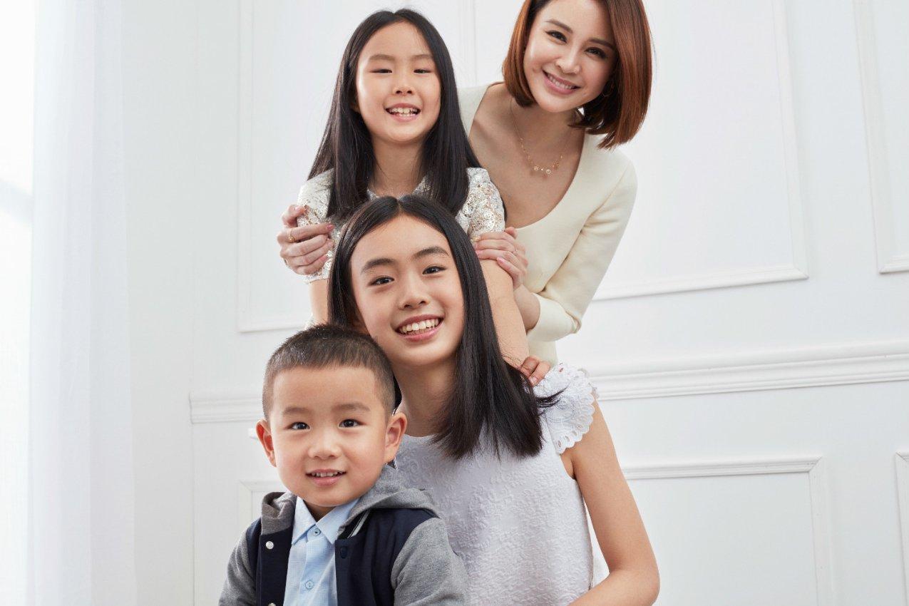 新白三女神同框，生图曝光，老态明显，赵雅芝略优于叶童陈美琪！